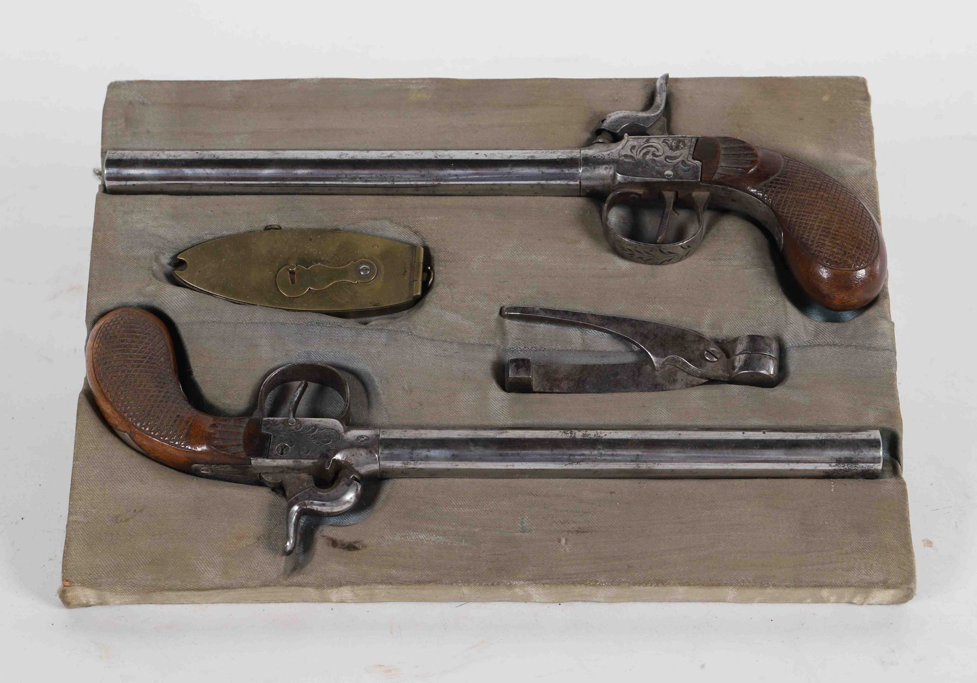 Null Pair of dueling pistols (civilian)

Liège hallmark, wooden stock, unscrewab&hellip;