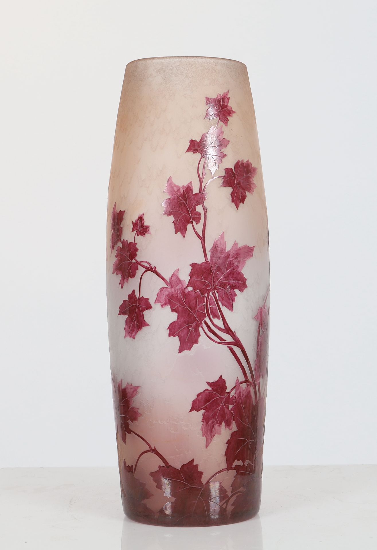 Null LEGRAS Théodore (1839/1916) 
Grande vaso in vetro smerigliato rosa, decorat&hellip;
