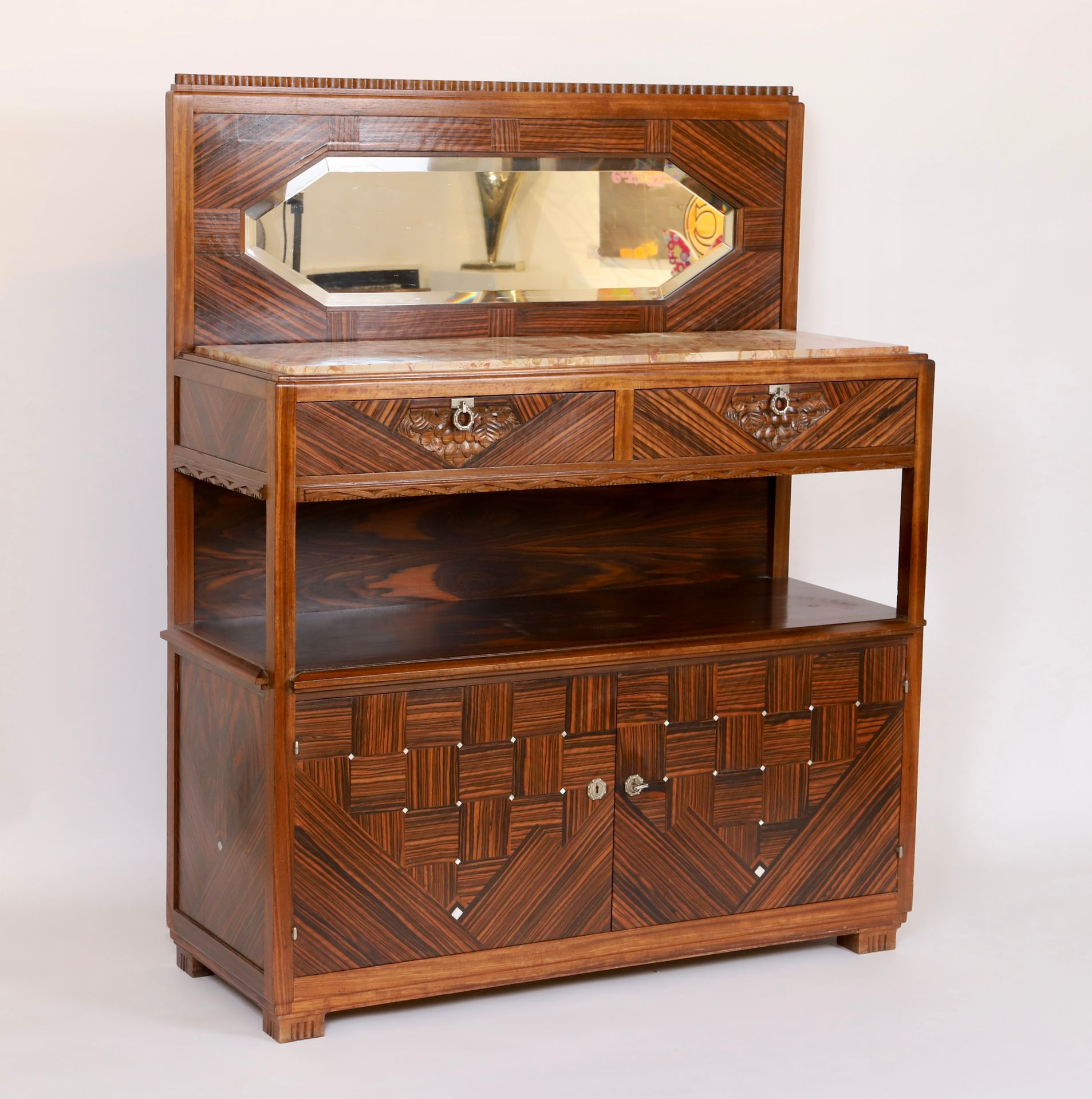 Null Jules CAYETTE (1882-1953)
Exceptional Art-Deco tall unit in rosewood and ro&hellip;