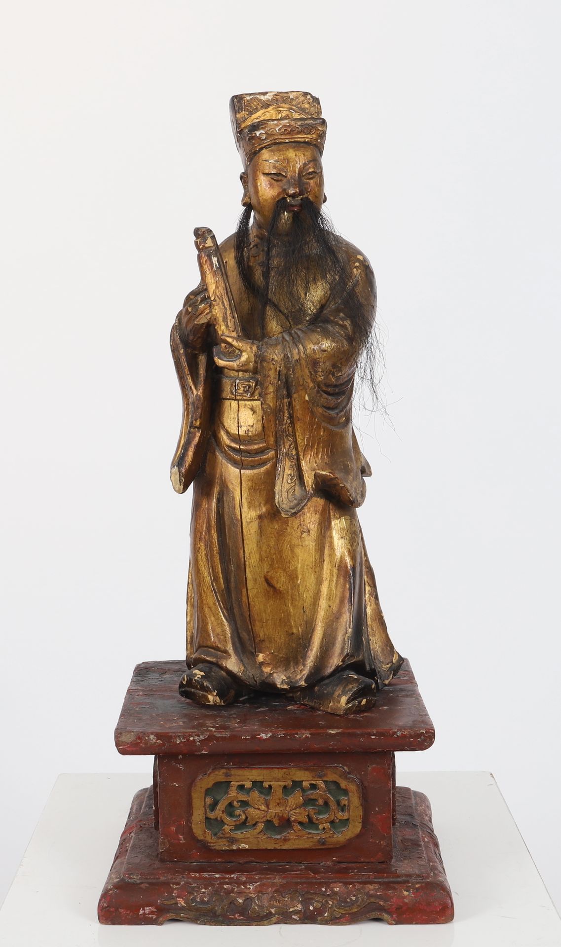 Null Immortel Taoiste Chinois 
Sculpture en bois doré représentant un immortel t&hellip;