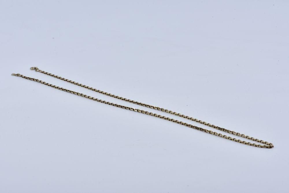 Null 

18K黄金，750/°°°°

重量：11.93克，带forçat链接的链条，老鹰标志。

长度：51厘米。

估价：250-300欧元。



&hellip;