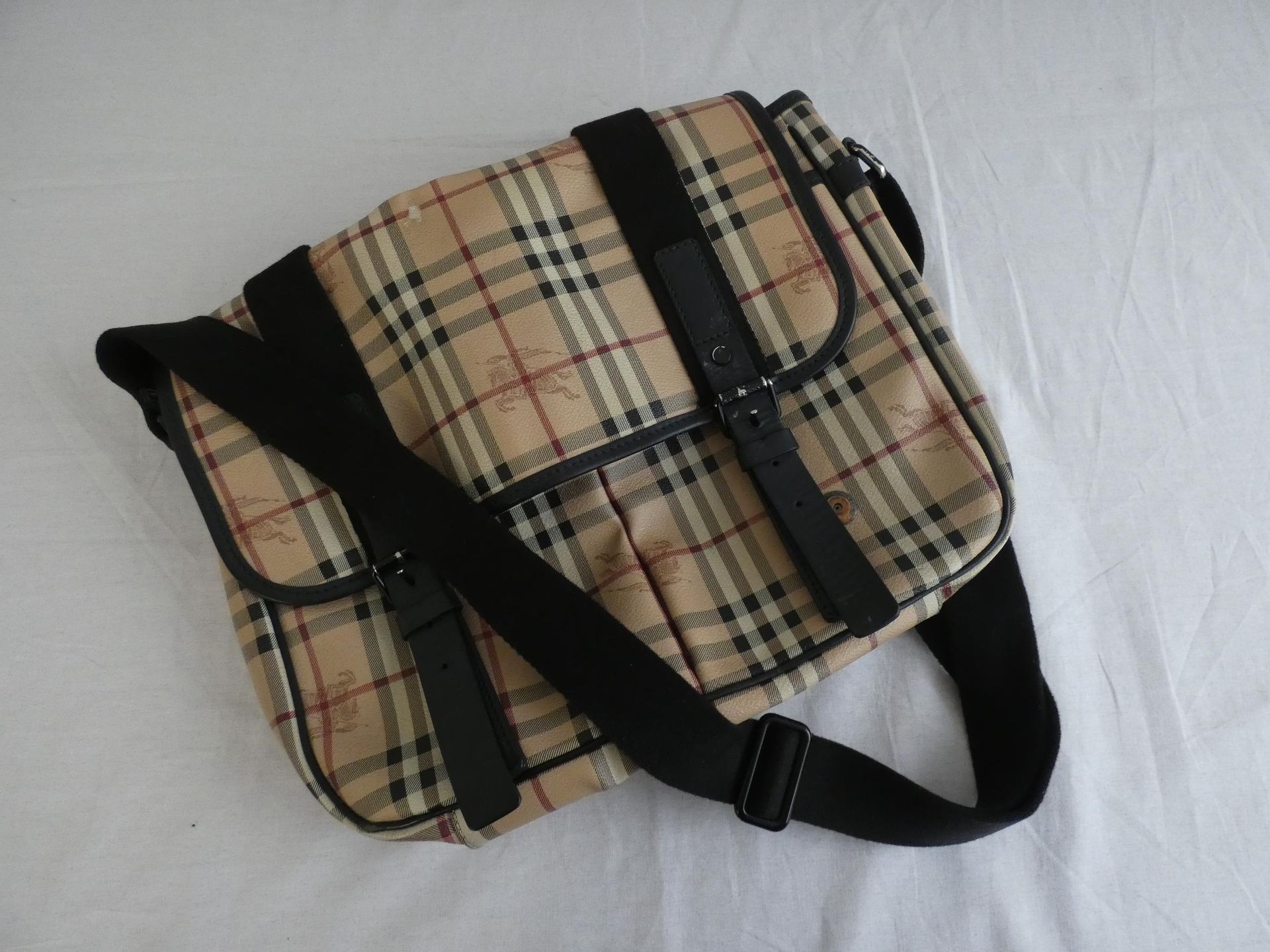 Null 
	BURBERRY

Messenger bag 36cm in beige tartan canvas and black calfskin, m&hellip;