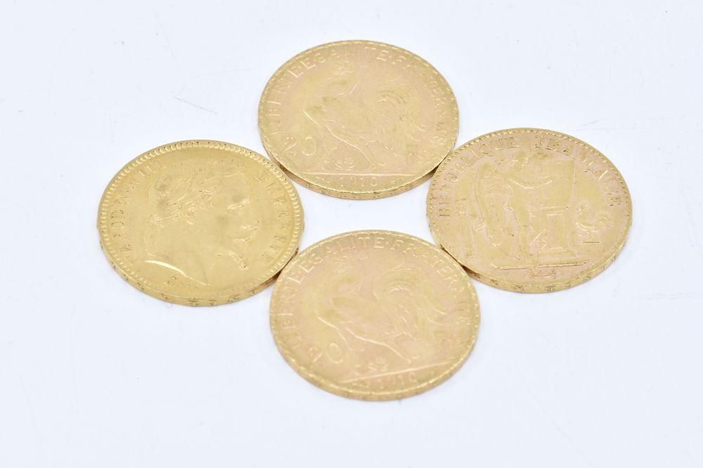 Null 
	 四枚20法郎硬币，其中一枚是1866年的拿破仑Tête laurée型，一枚是1890年的Génie型，还有两枚是1910年的Coq型。

21&hellip;