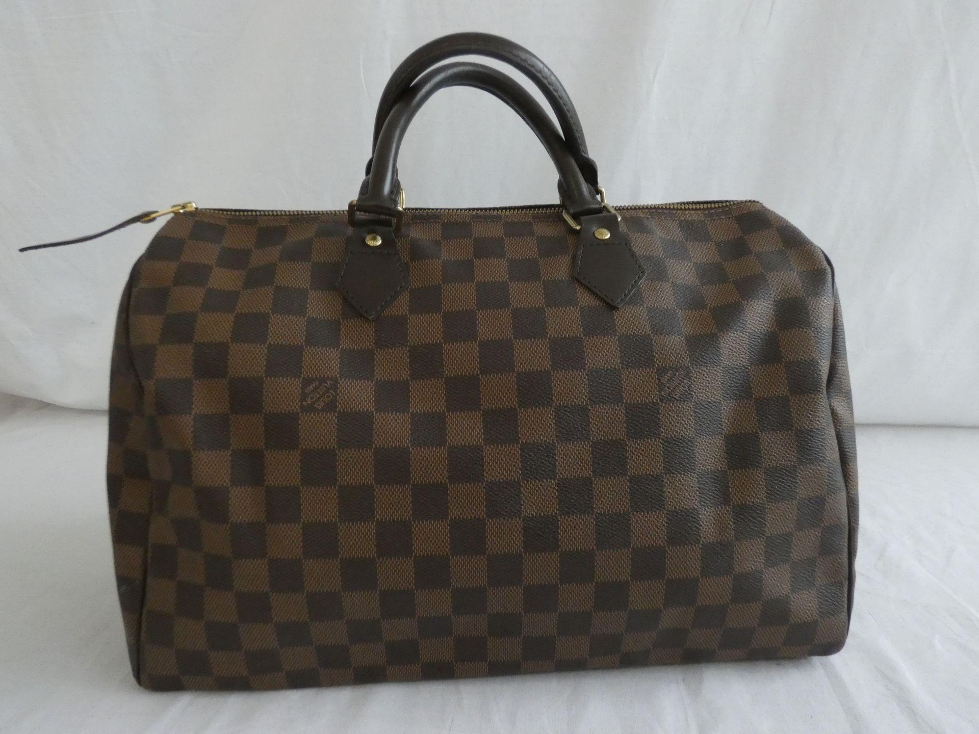 Null 
	Louis VUITTON year 2011

Bag 'Speedy' 35cm in ebony checkerboard canvas a&hellip;