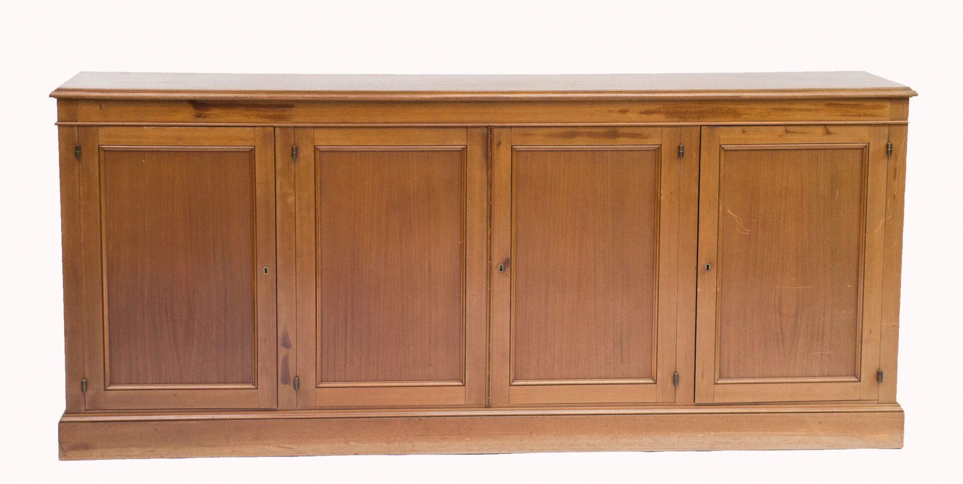 Null 归属于JANSEN家。桃花心木贴面餐具柜，开有四扇模制门（97 x 224 x 46厘米）（划痕，隔热）。