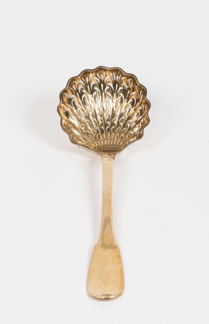 Null Vermeil sprinkling spoon, uni-flat model, Vieillard hallmark (weight : 66 g&hellip;
