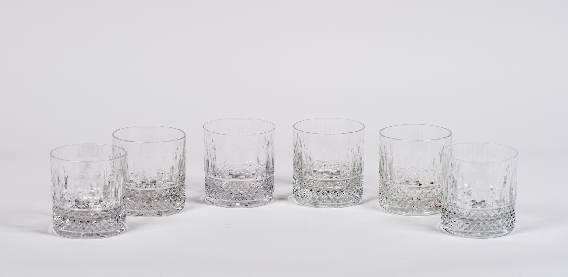 Null SAINT LOUIS. Suite of 6 whisky glasses in cut crystal model Tommy, stamped &hellip;