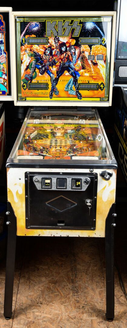 Null BALLY. KISS pinball machine (starts, minor overhaul required, paint missing&hellip;