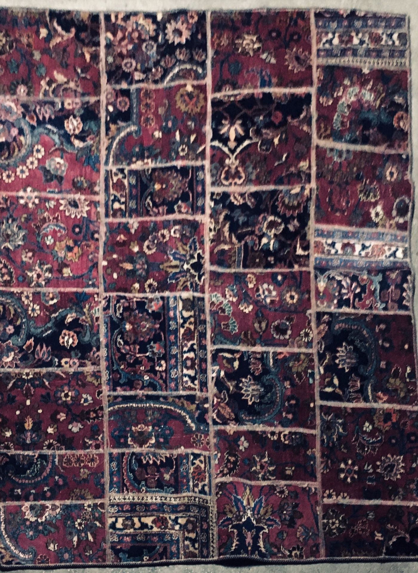 Null 拼接地毯（波斯）现代作品，棉质的纬线和经线，羊毛绒，作品由旧地毯的碎片和斑纹制成，色彩柔和。尺寸：2.12 X 1.62米