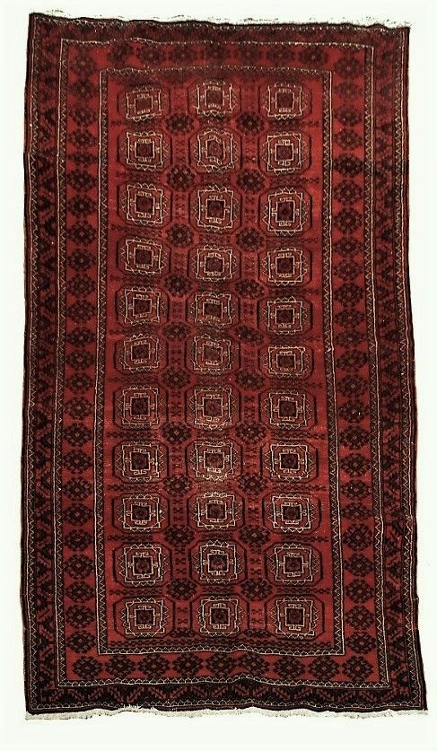 Null Beluch地毯（波斯）伊朗东部，棉质纬线和经线，羊毛绒，垂直织机上的地毯（土库曼人），领域为老红色，对角线几何图案与六角形字符，20世纪末。尺寸：3&hellip;