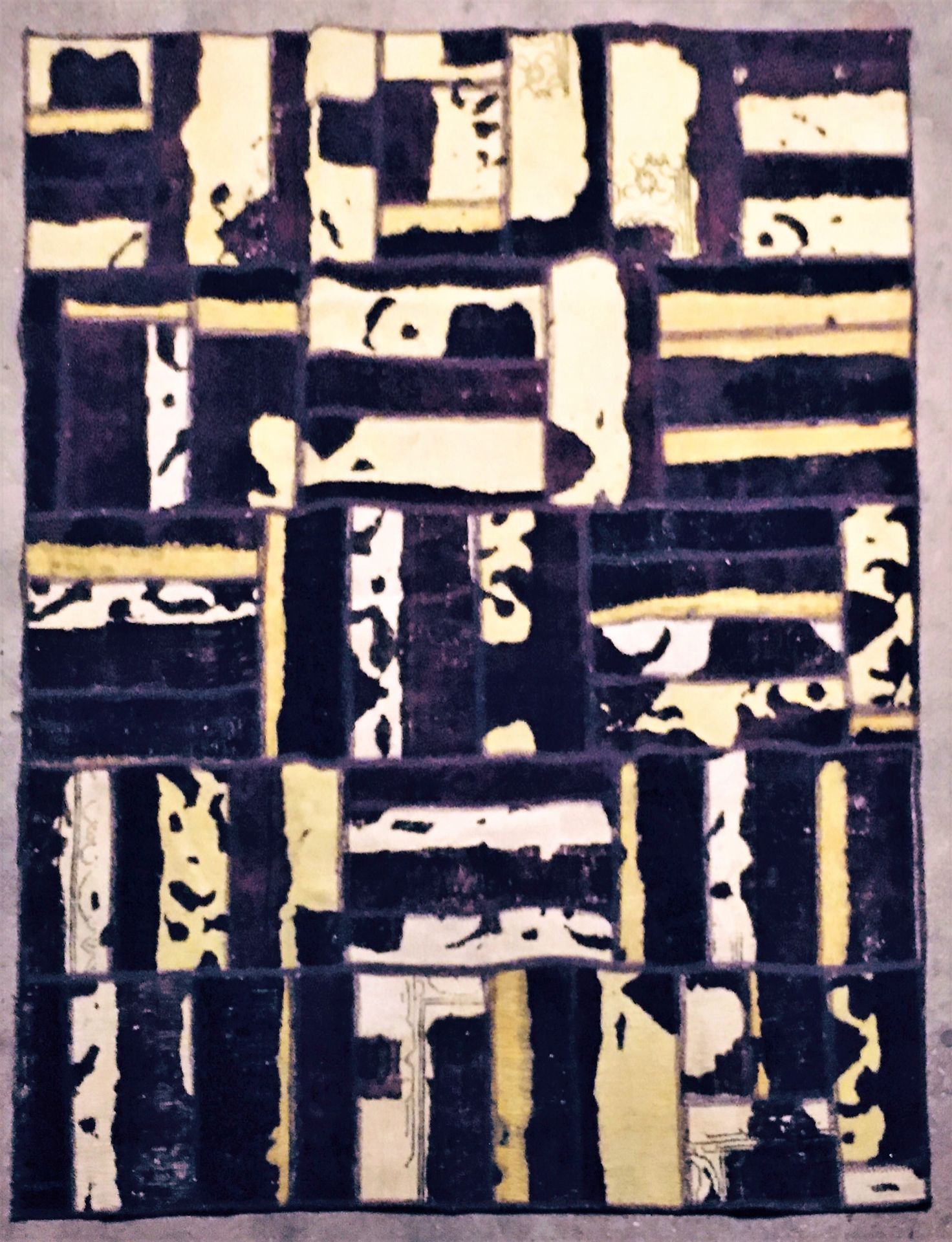 Null 装饰性拼接地毯（波斯）现代作品，棉质的纬线和经线，羊毛中的天鹅绒，作品由旧地毯的碎片和斑纹制成。尺寸：2.19 X 1.61米