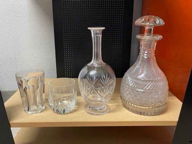 Null Lot of mismatched glassware including BACCARAT and DAUM (in the state)