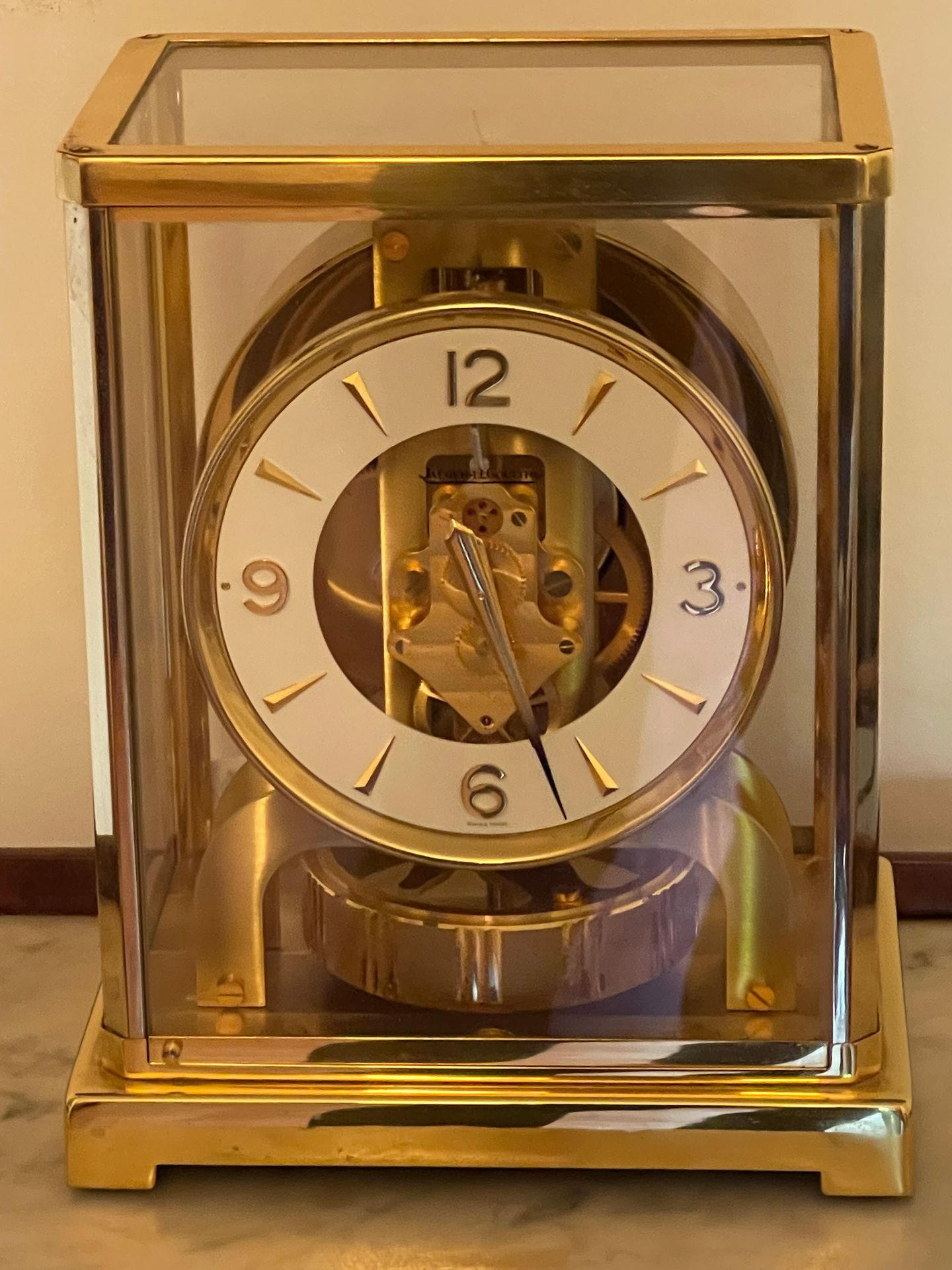 Null JAEGER-LECOULTRE. Clock model "Atmos". Height: 22 cm - Width: 16,5 cm - Hei&hellip;