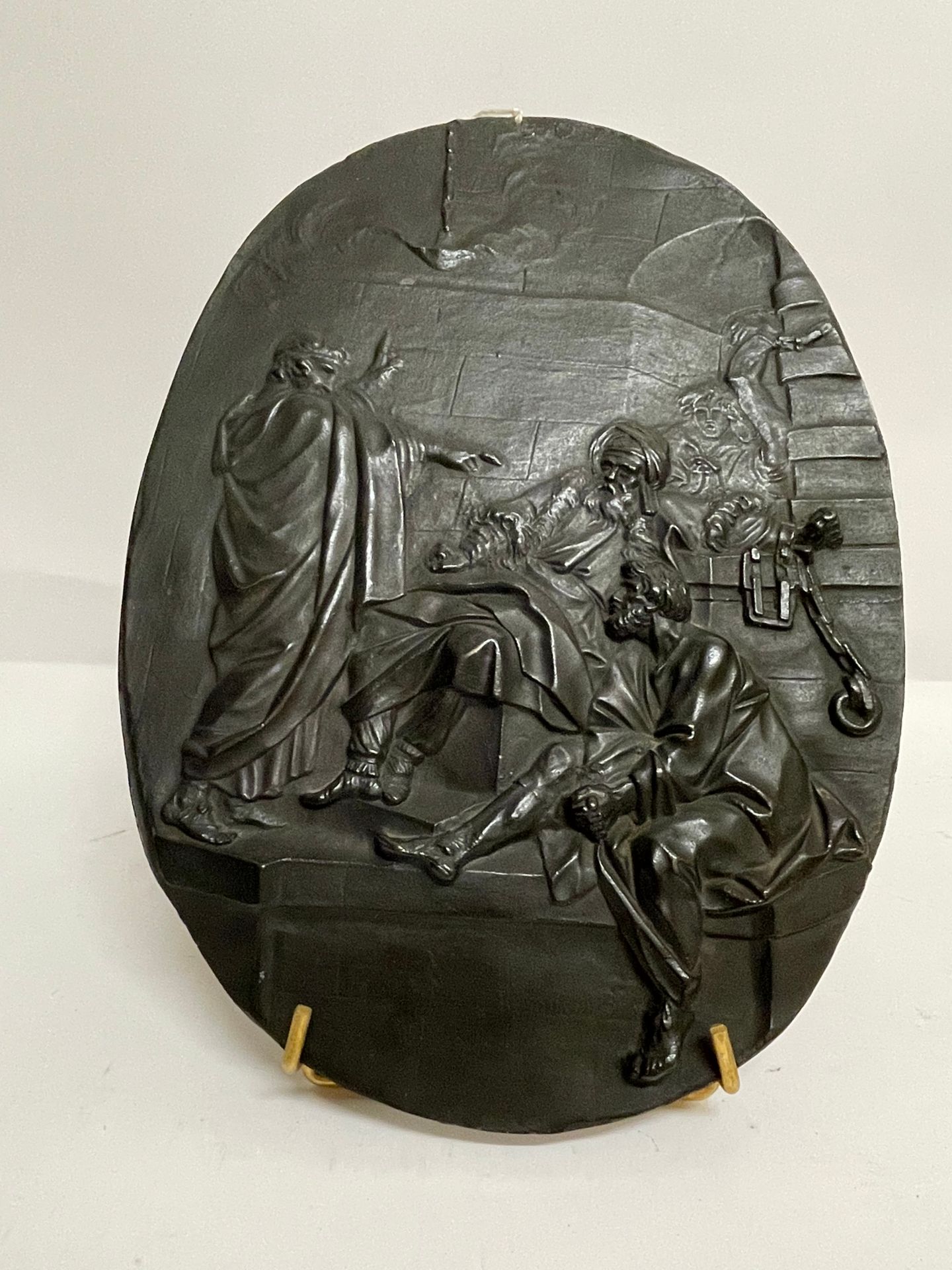 Null Targa ovale in bronzo: scena della prigione. Fine XVIII-inizio XIX secolo