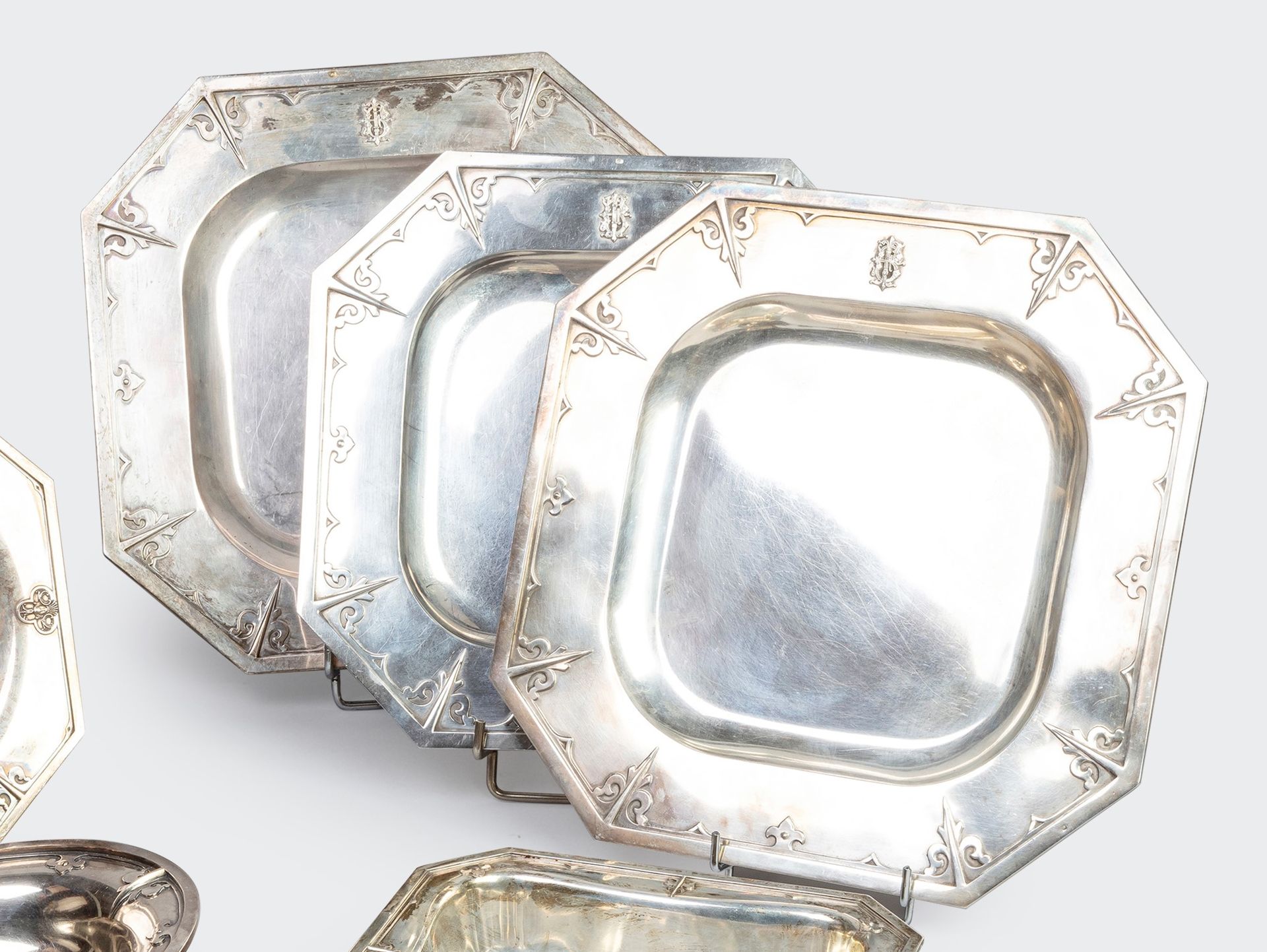Null Pair of square eight-sided silver dishes decorated with a monogram in relie&hellip;