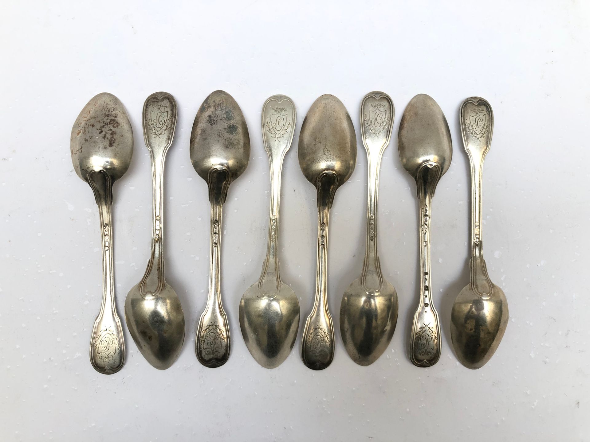 Null Eight small silver coffee spoons, net model with monogrammed escutcheon dec&hellip;