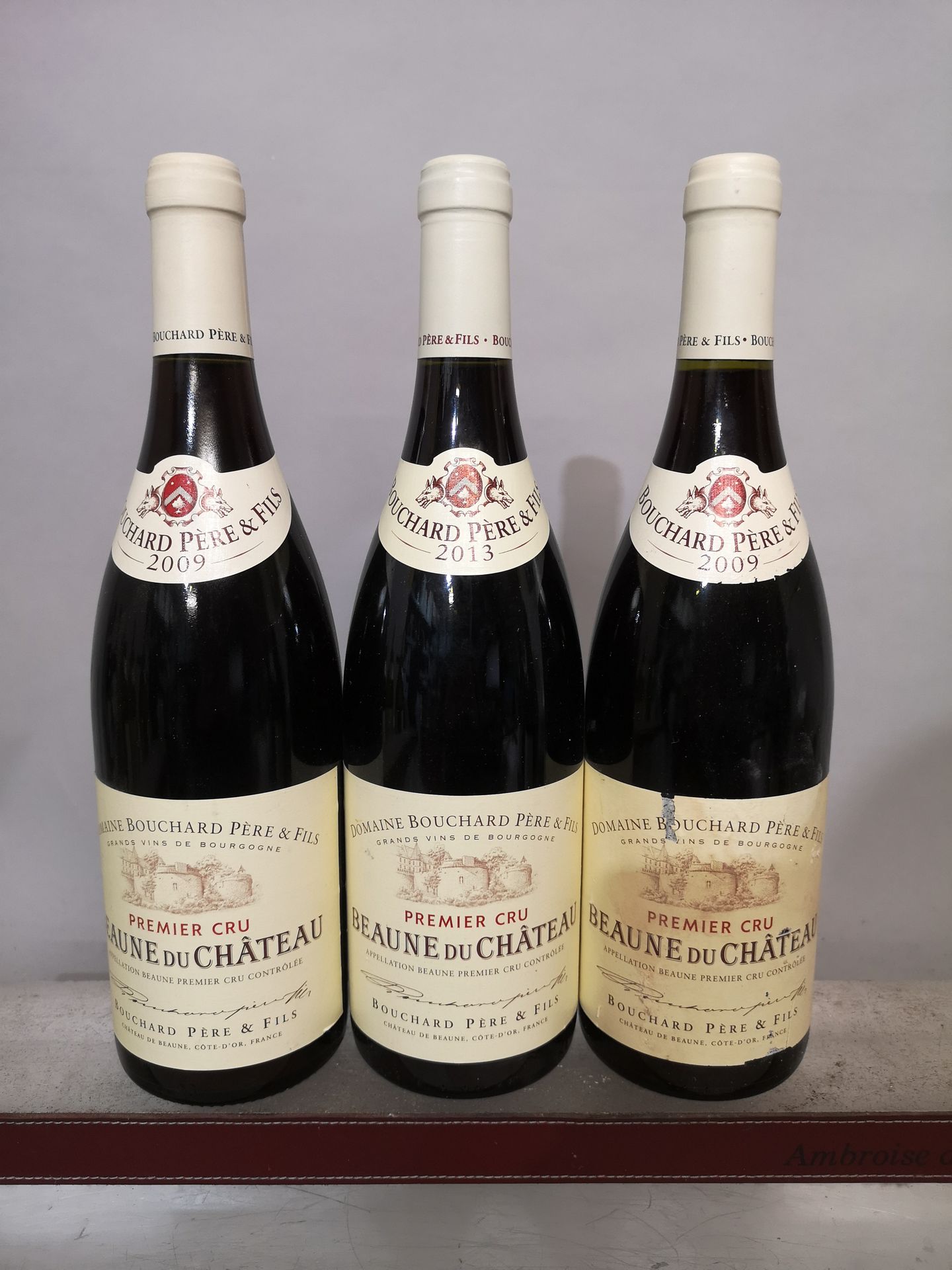 Null 3瓶BEAUNE du CHATEAU 1er cru - BOUCHARD Père Fils 2瓶来自2009年，1瓶来自2013年 1个标签轻微&hellip;