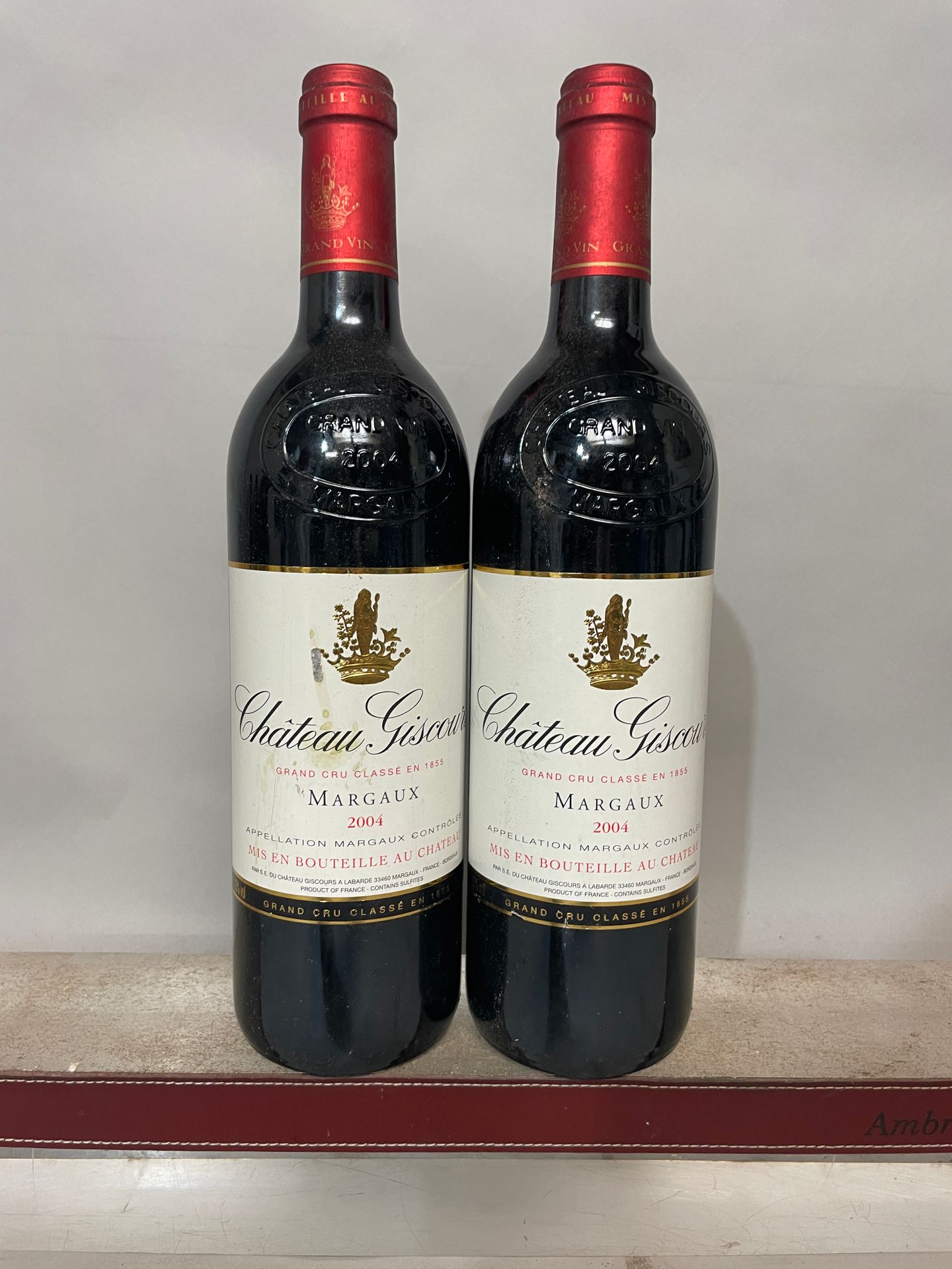 Null 2 bottiglie Château GISCOURS - 3° Gcc Margaux 2004 Etichette leggermente ma&hellip;