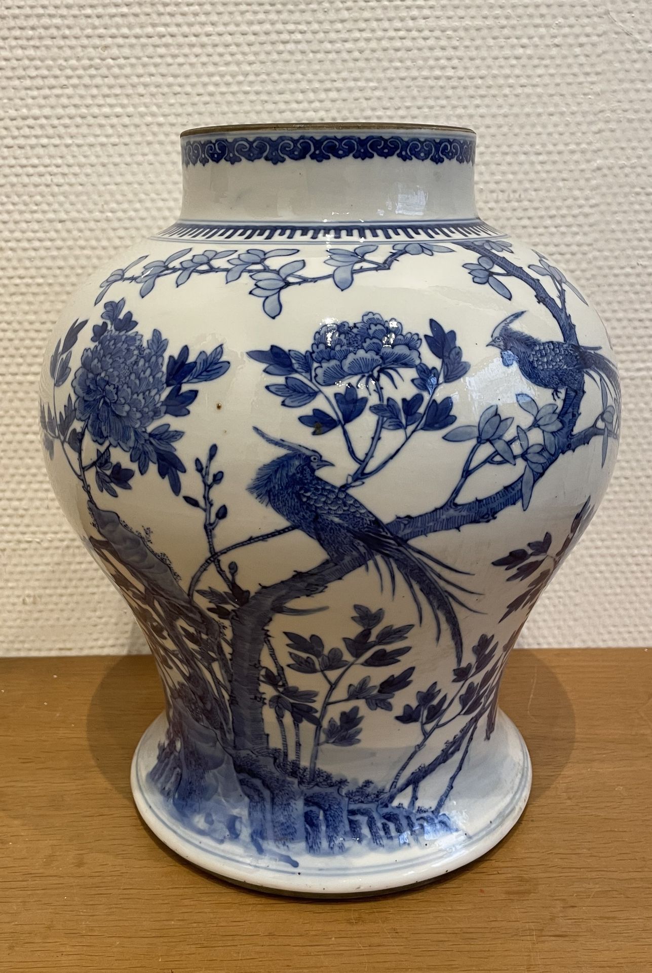 Null Vase à panse renflée en porcelaine à décor en camaïeu bleu-blanc à décor d'&hellip;