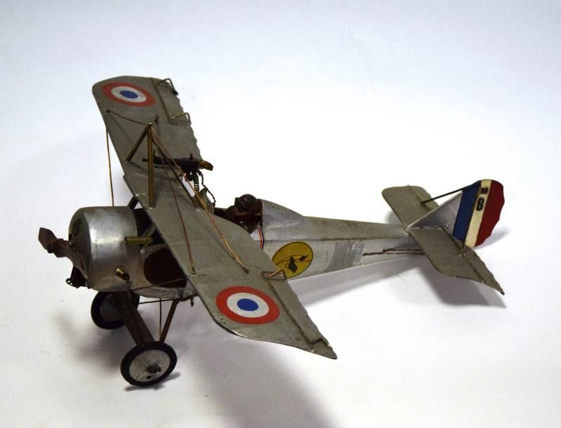 Null Maquette d’avion militaire français, monoplan, monomoteur « ESCADRILLE des &hellip;