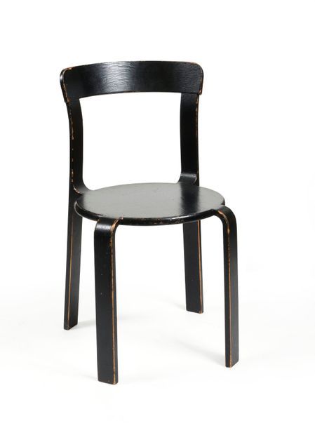 Null Bruno REY (né en 1935), Dining Room Chair, une CHAISE en bois peint noir. A&hellip;