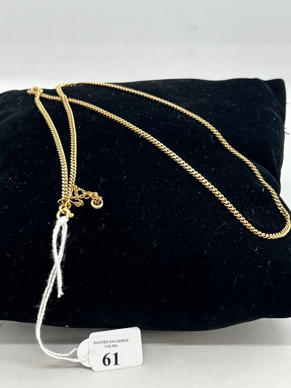 Null Gold chain with safety chain.

Weight : 10,4g