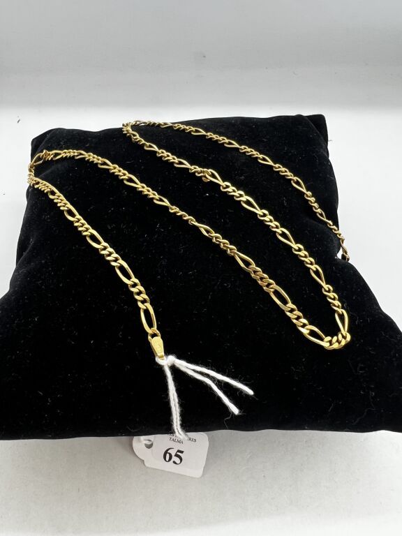 Null Chain in gold mesh gourmette.

Weight : 18,3 g - Length : 50 cm