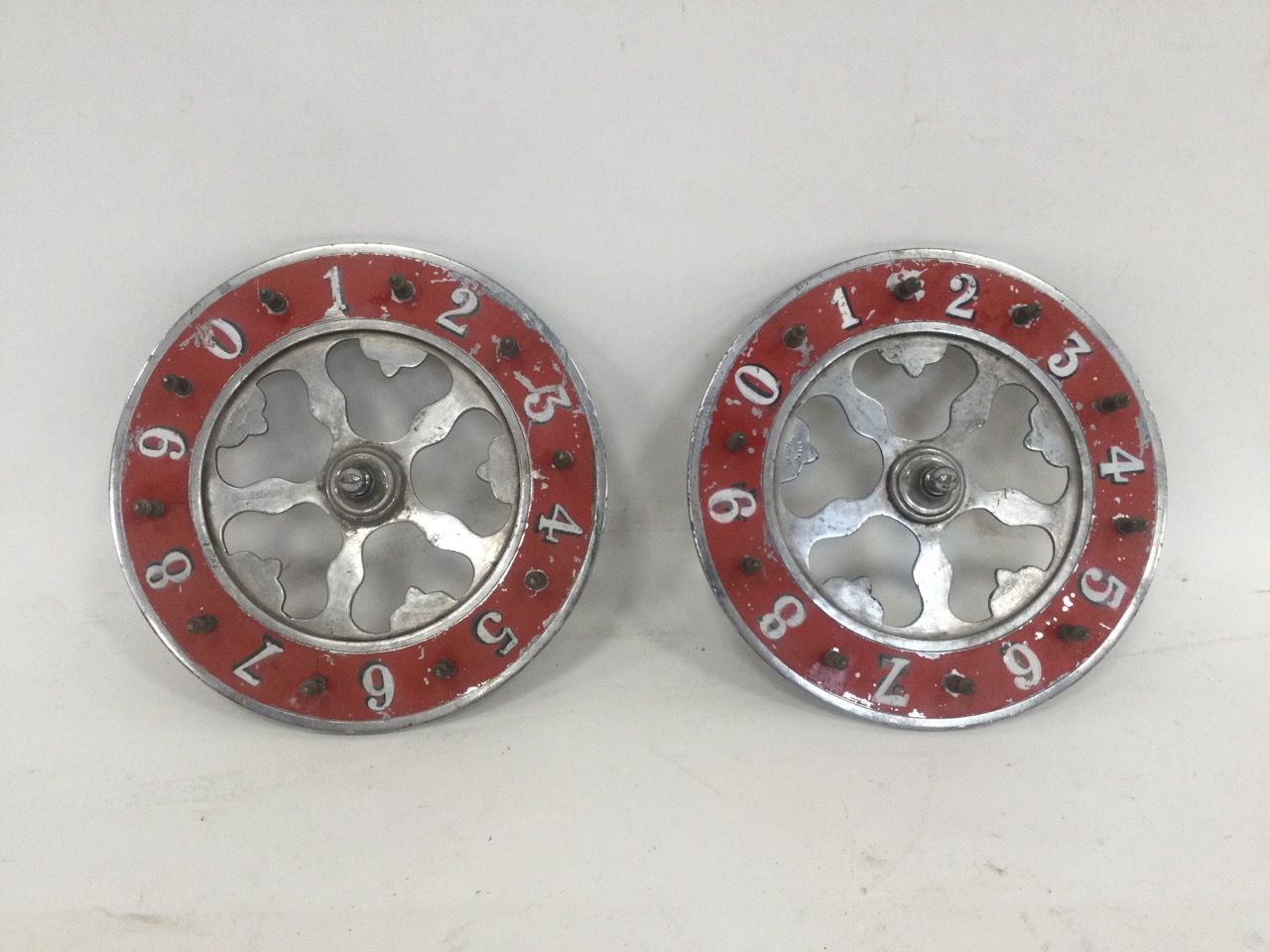 Null 2 small antique fairground wheels, diameter 25,5cm