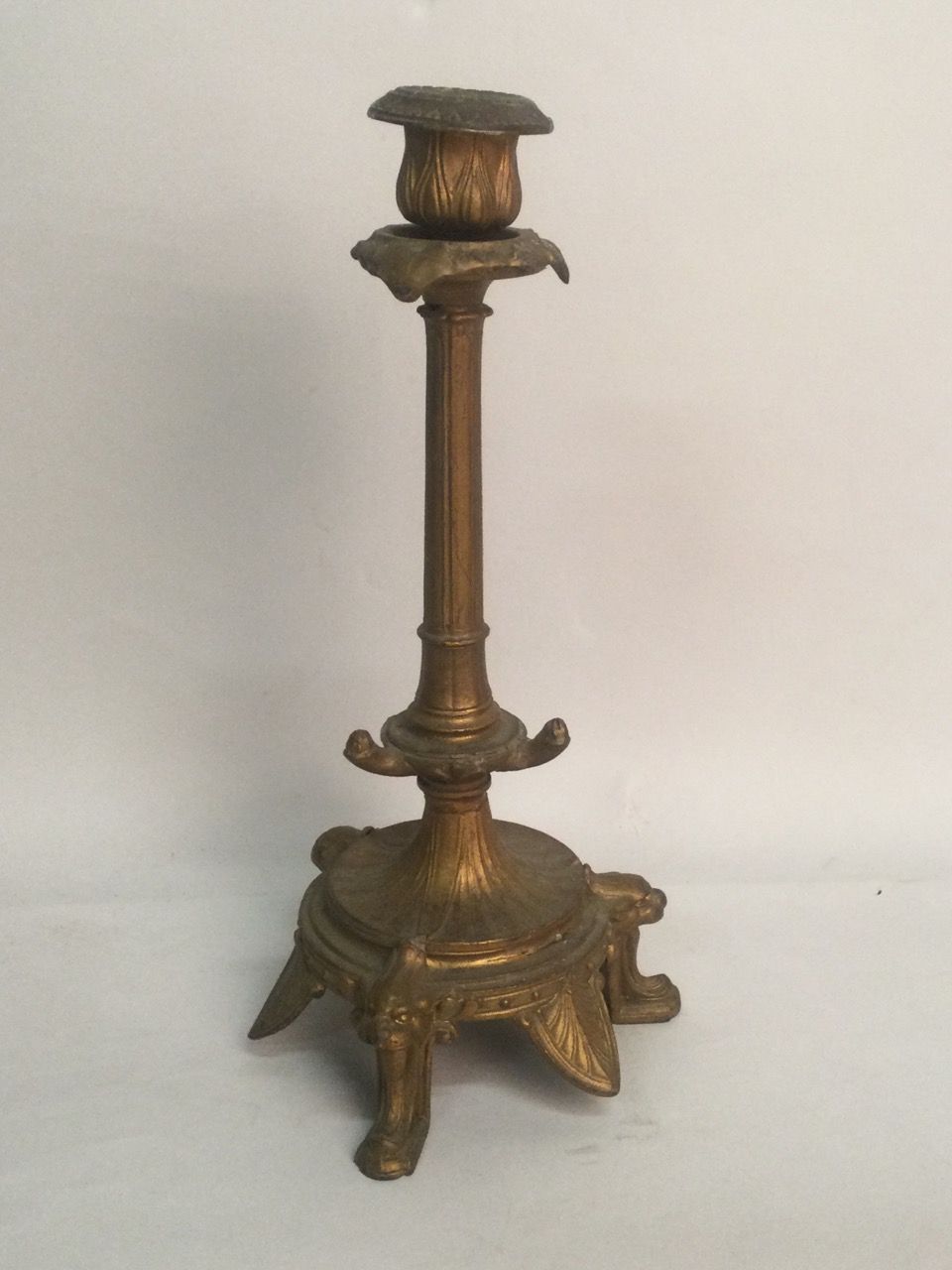 Null 鎏金青铜开瓶器，狮头腿，20世纪初，高27厘米。