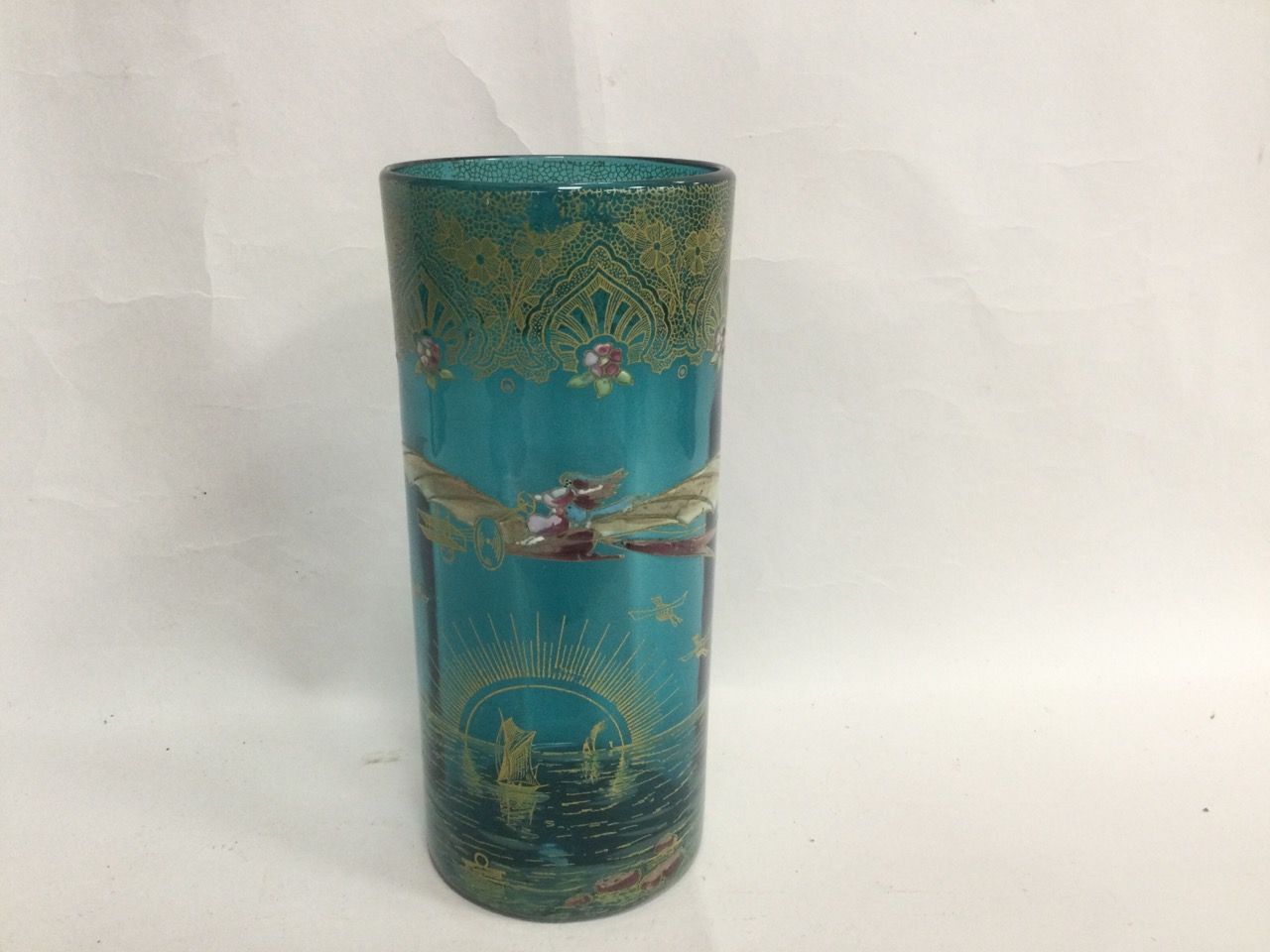 Null 在LEGRAS的品味中，玻璃花瓶上有珐琅彩绘的海面夕阳和天空中的飞机装饰，高23厘米。
