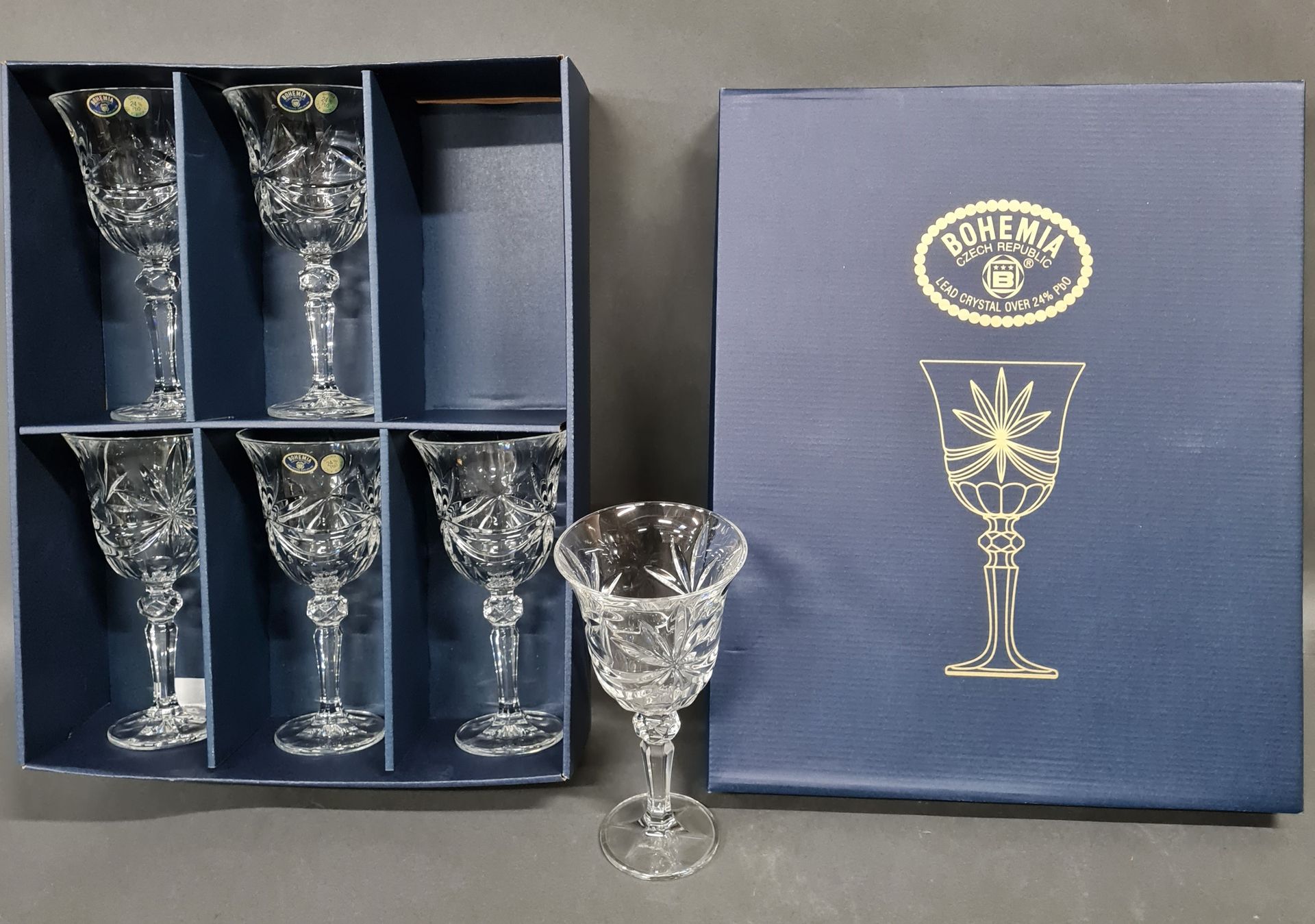 Null Juego de 6 vasos de agua de cristal de Bohemia, H. 19 cm, en caja original.