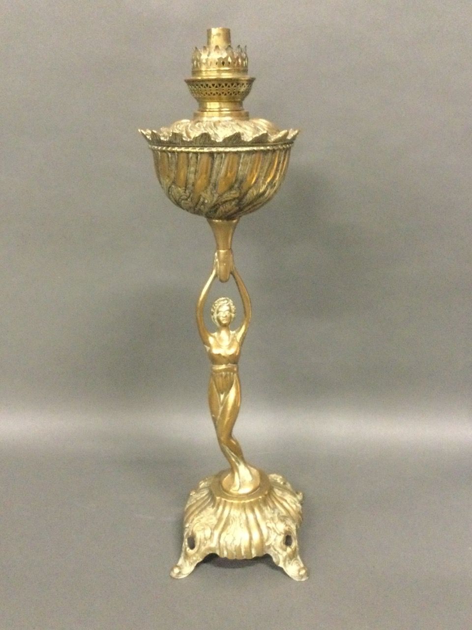 Null Base de lámpara de aceite de bronce dorado con bailarina oriental, H. 57 cm
