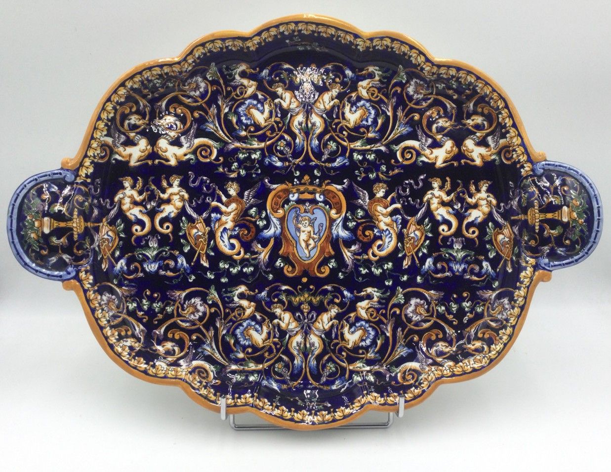 Null 吉恩，文艺复兴时期的陶器，蓝色背景的大型托盘，尺寸为52 x 37 x 5厘米