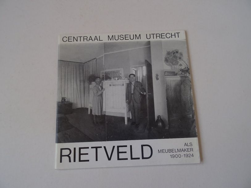 Null « Rietveld : Als meubelmaker 1900-1924 » [catalogue d’exposition], Œuvre co&hellip;