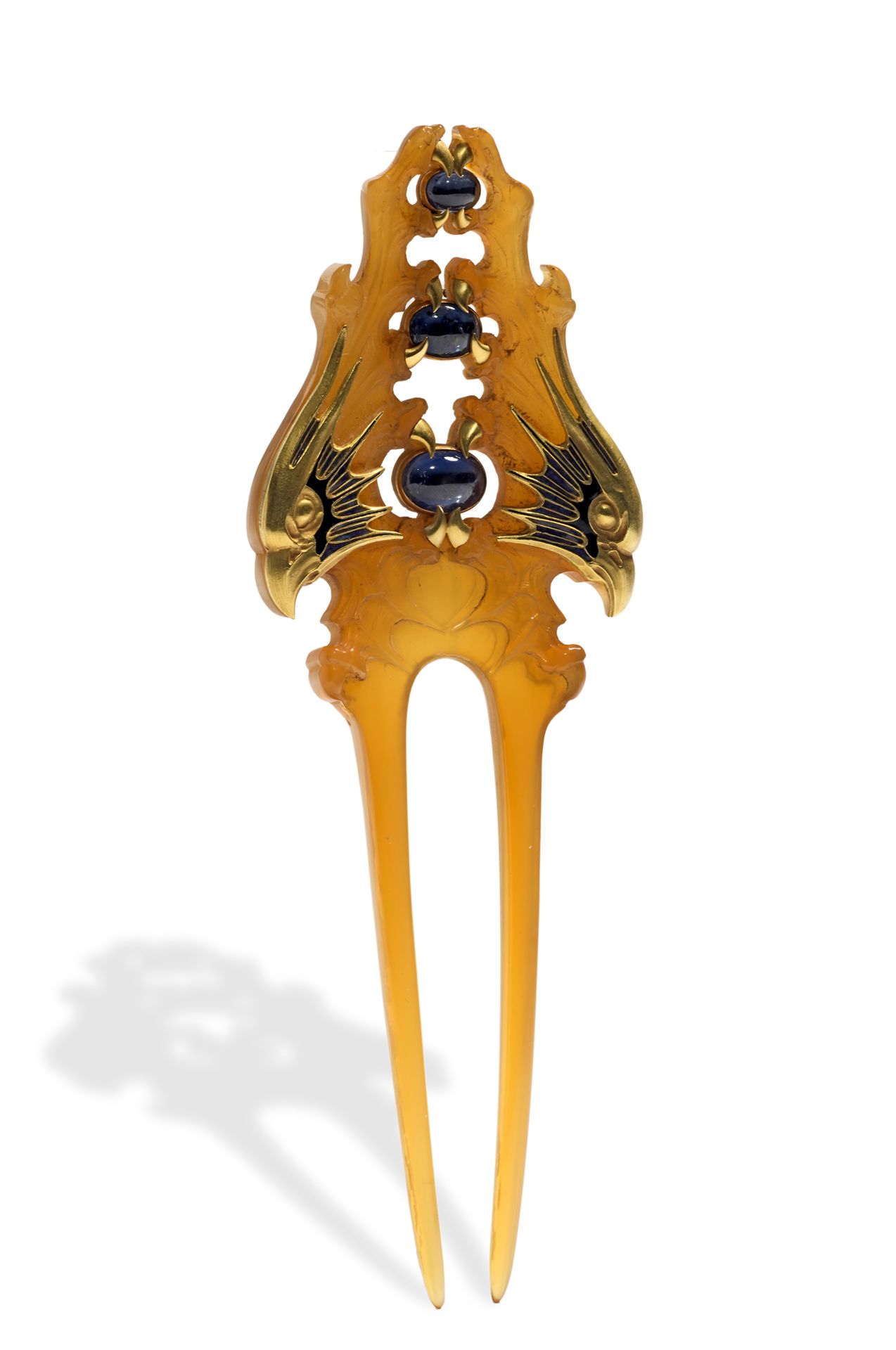 RENE LALIQUE (1860-1945) 


Rare et exceptionnel peigne en corne sculptée, or ja&hellip;
