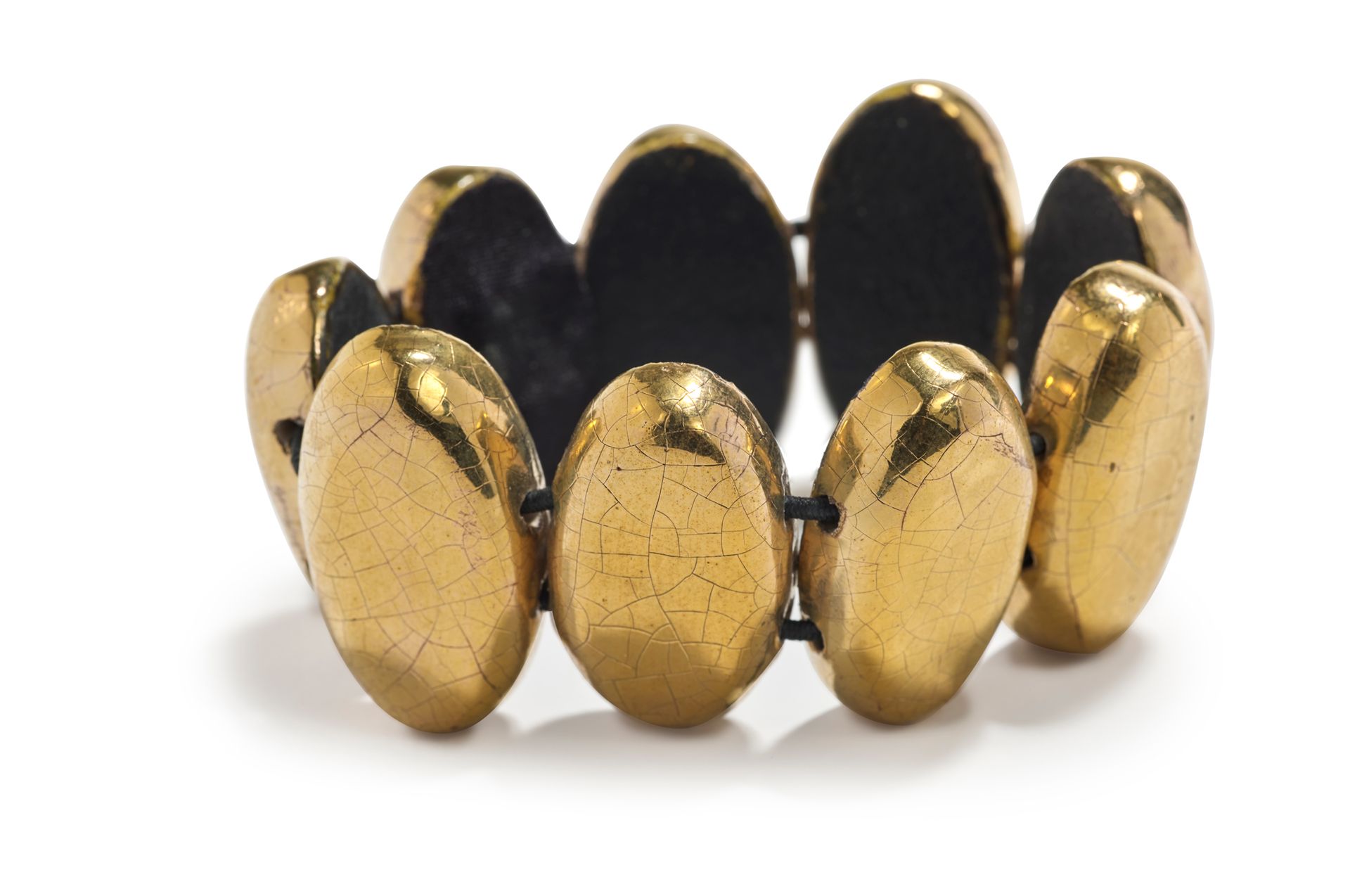 Mithé ESPELT ( 1923-2020) 
Gold-Keramik-Armband
Um 1955
Durchm.: 7 cm
Literaturh&hellip;