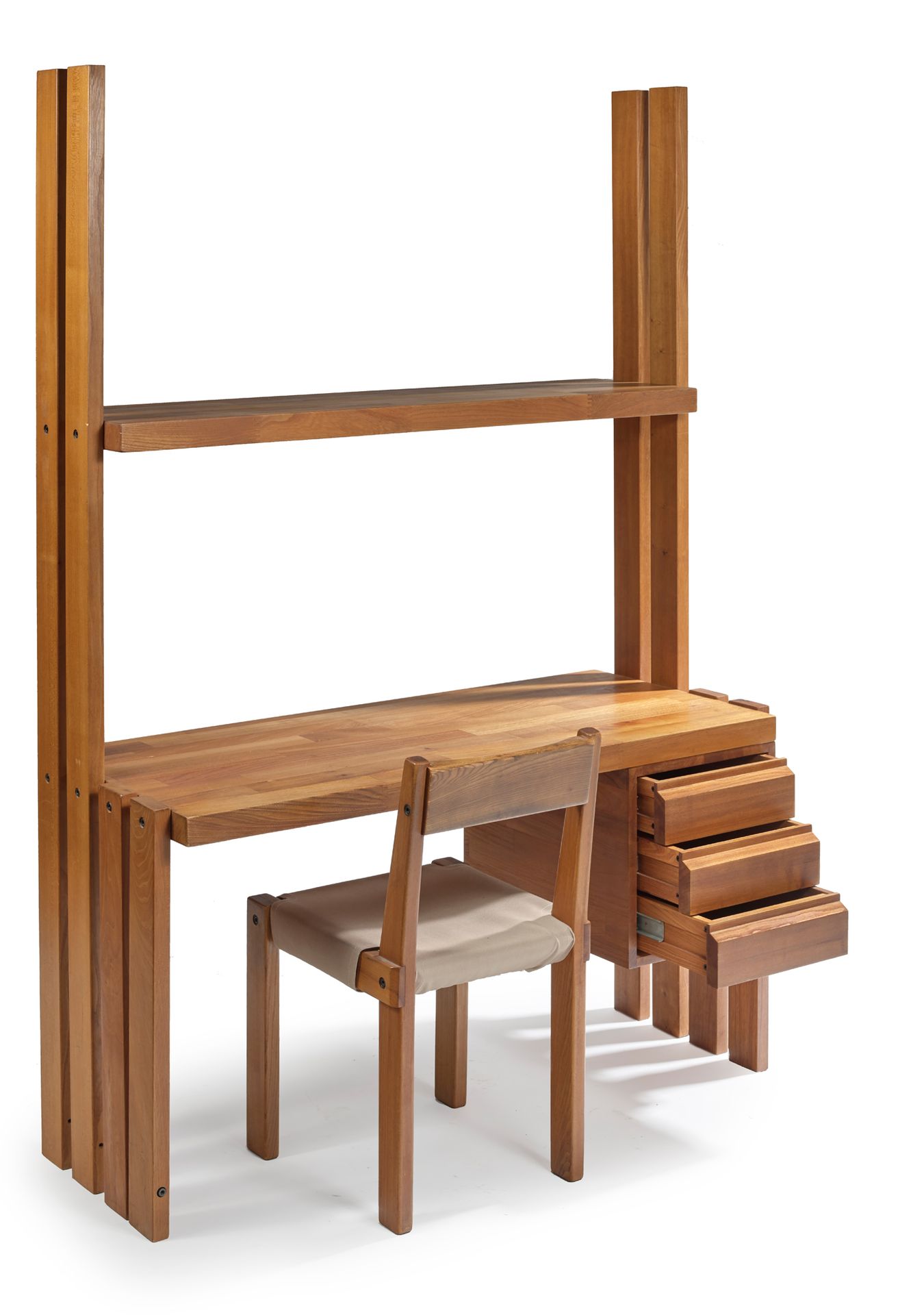 Pierre CHAPO (1927-1986) 


Schreibtisch aus Ulmenholz mit Regalen und seinem Se&hellip;