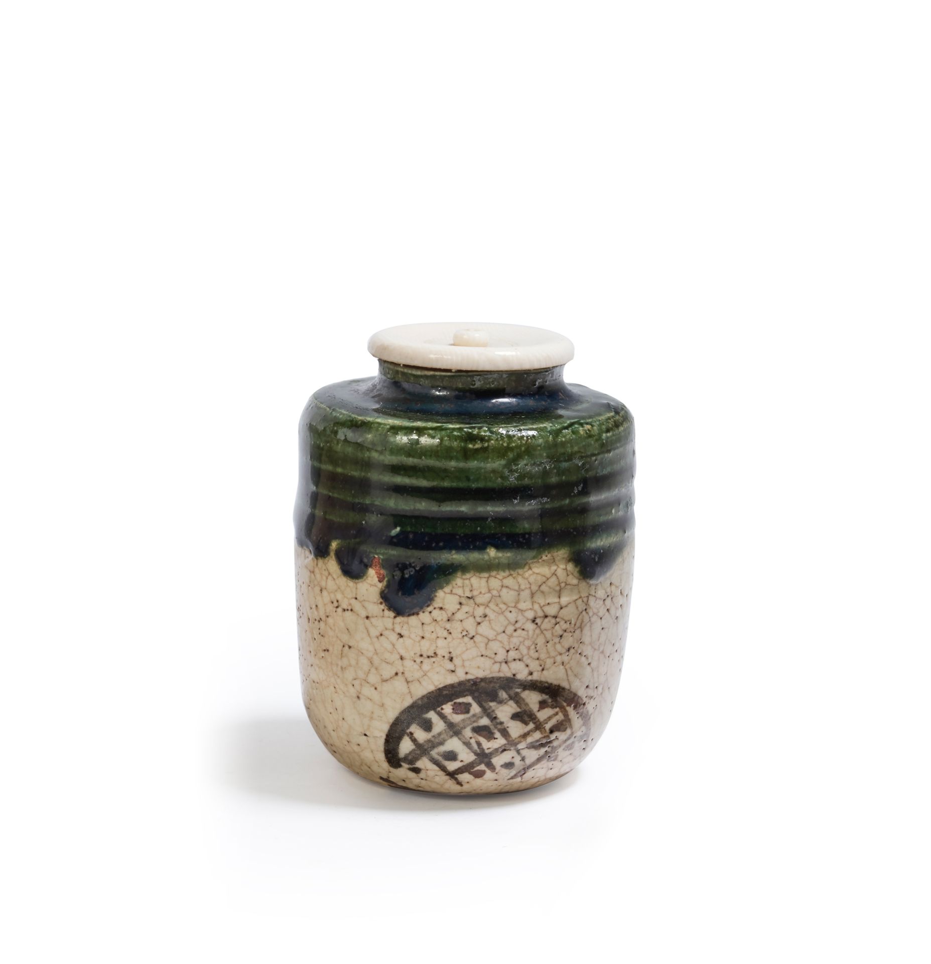 JAPON, Fours d'Oribe - Epoque MEIJI (1868 - 1912) * A cylindrical stoneware tea &hellip;