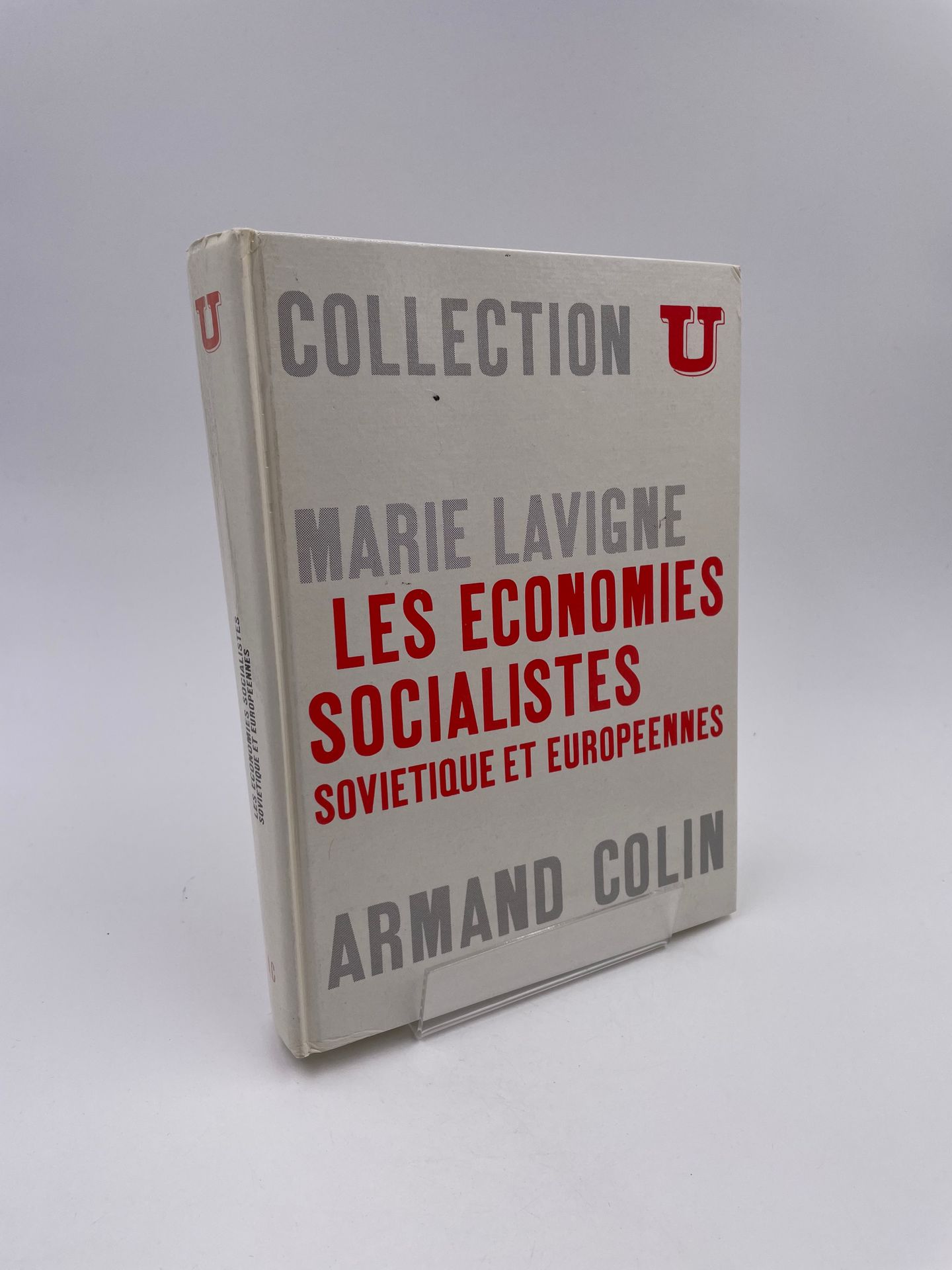 Null 1 Volume : "LES ÉCONOMIES SOCIALISTES SOCIÉTIQUE ET EUROPÉENNES", Marie Lav&hellip;