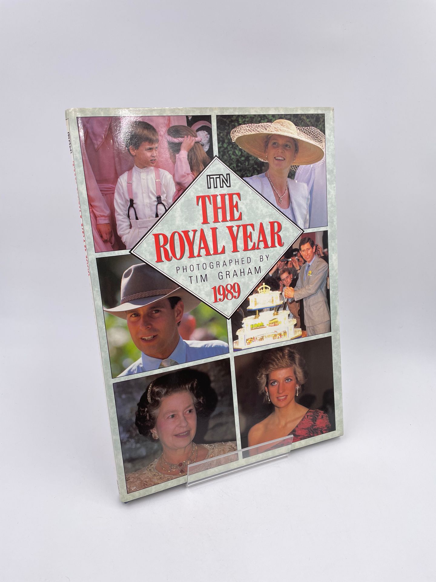 Null 1 Volume : "THE ROYAL YEAR 1989", Photographed by Tim Graham, ITN, Michael &hellip;