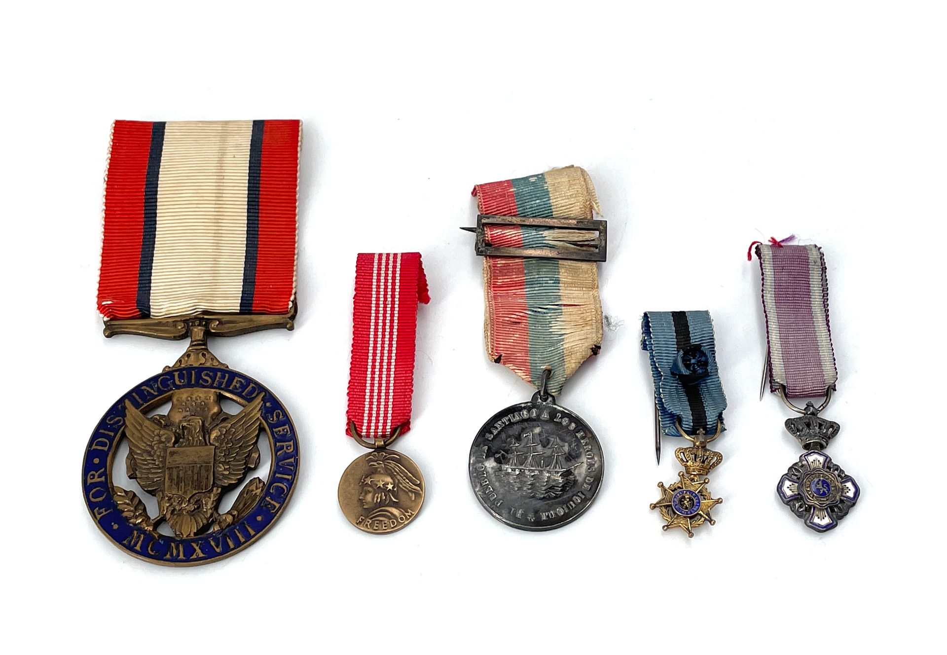 Null Various foreign. Set including:
- Medal "For Distinguished Service". In bro&hellip;