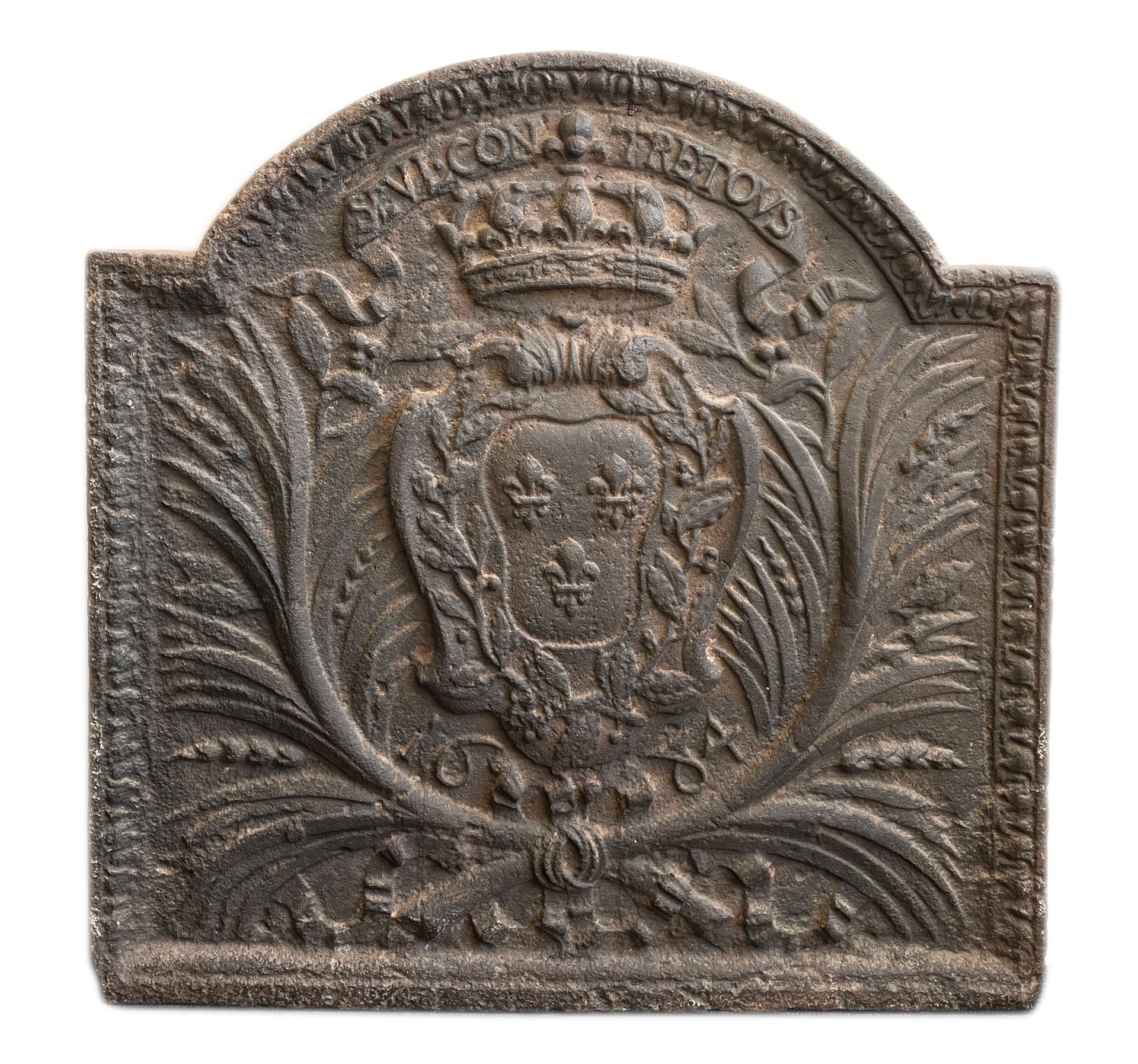 Null Gusseiserne Kaminplatte in Form eines Gendarmenhuts mit dem Wappen Frankrei&hellip;