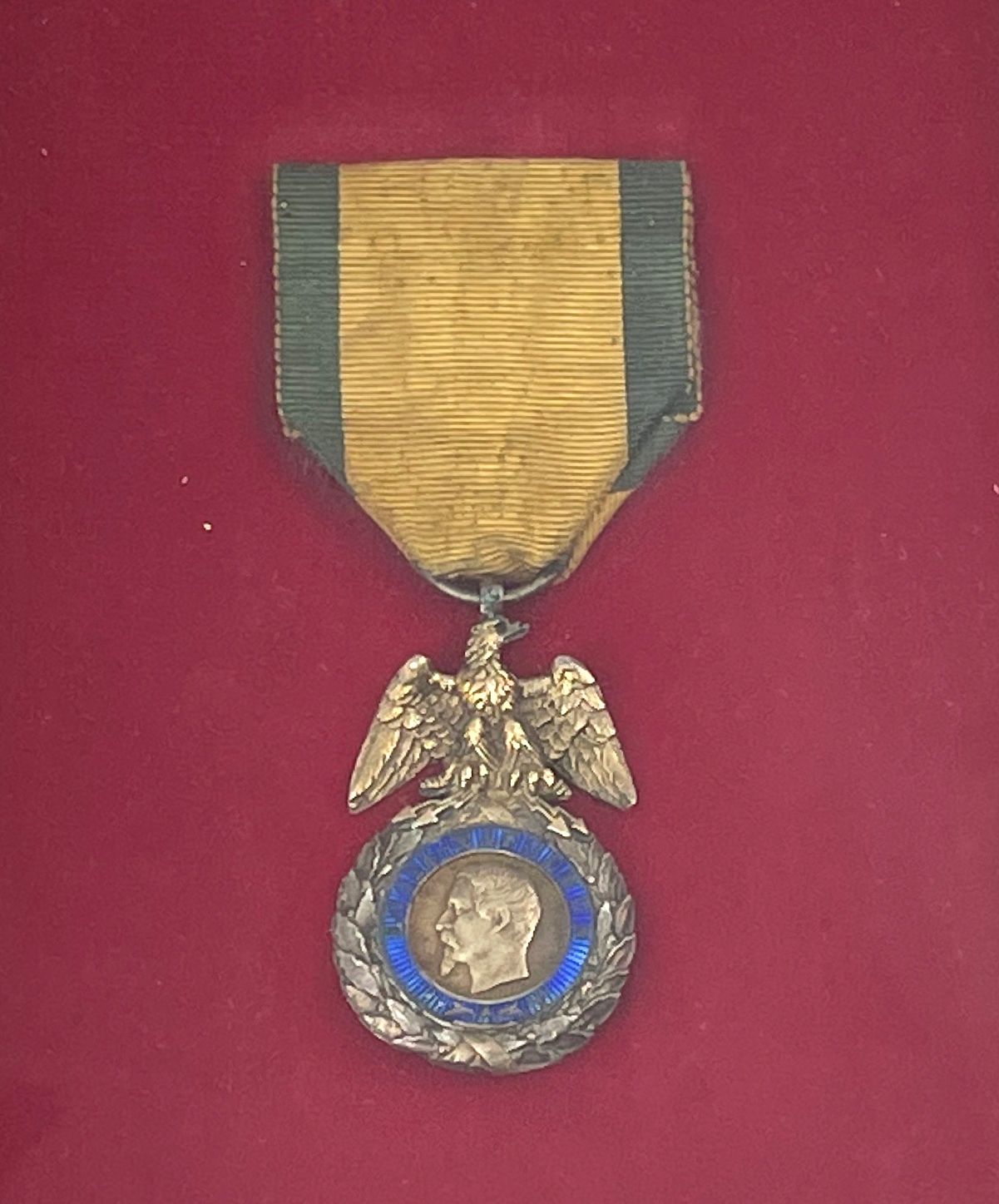 Null FRANCE Médaille militaire du 2è type ayant appartenu au maréchal Harispe.
V&hellip;