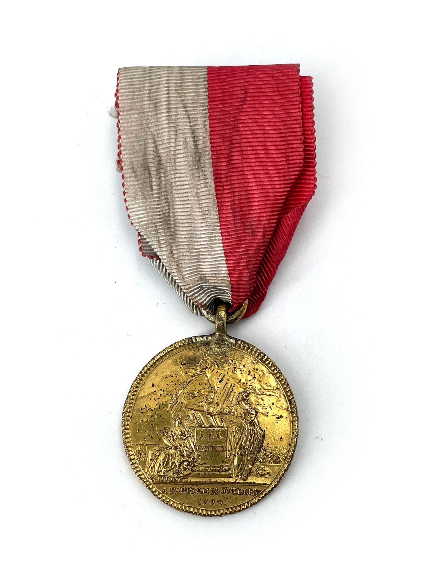 Null 法国联邦勋章由
Gatteaux制作。
鎏金铜质。
绶带。
34mm。