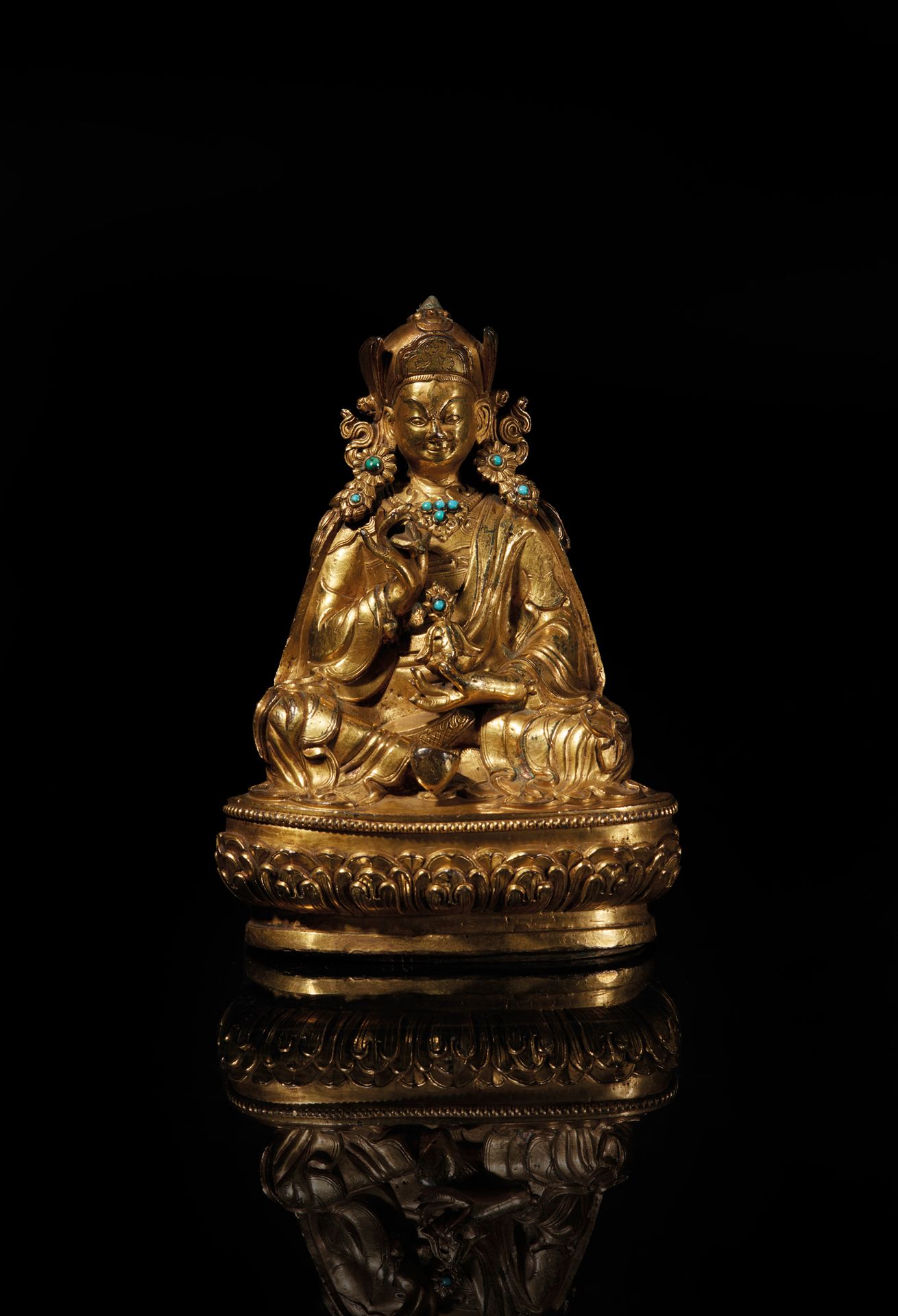 TIBET - XVIe siècle Statuette de Padmasambhava en bronze doré et incrusté de cab&hellip;