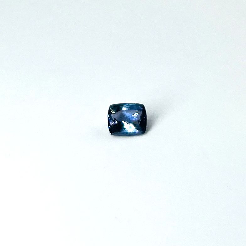 Null Rectangular cushion cut Tanzanite weighing 1.73 cts