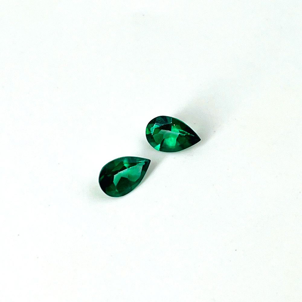 Null Lot of 2 green topaz pear size weighing 3 cts total Dimensions: 0.9 x 0.6 c&hellip;