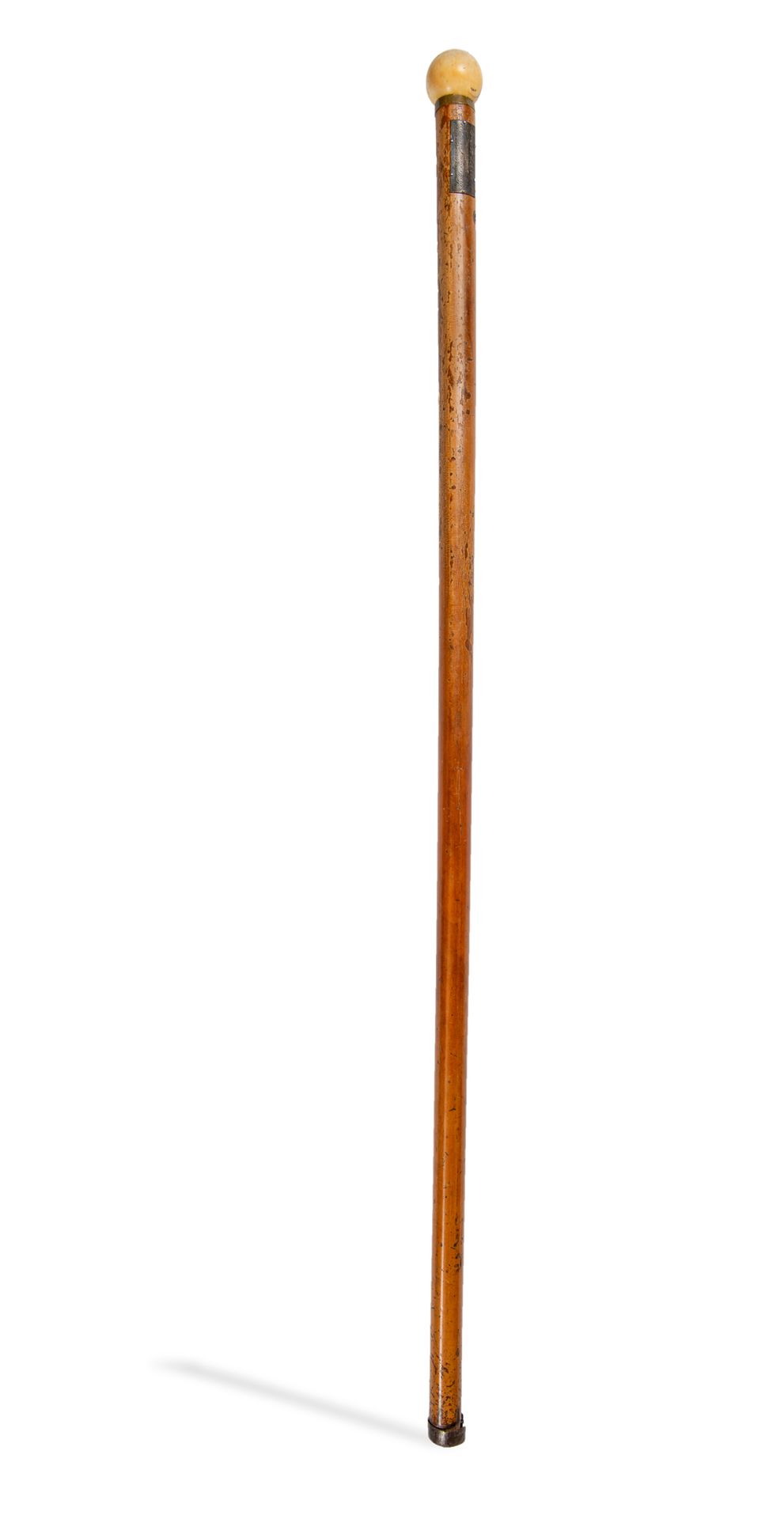 Null * Bastón de CHATEAUBRIAND Bastón con asta de madera y pomo de marfil (en su&hellip;