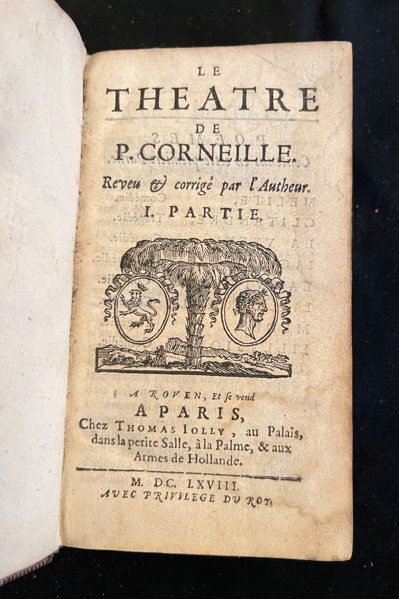 CORNEILLE Le Théâtre.巴黎，托马斯-伊奥利1768年著。8开本，红色摩洛哥语，带皇家徽章