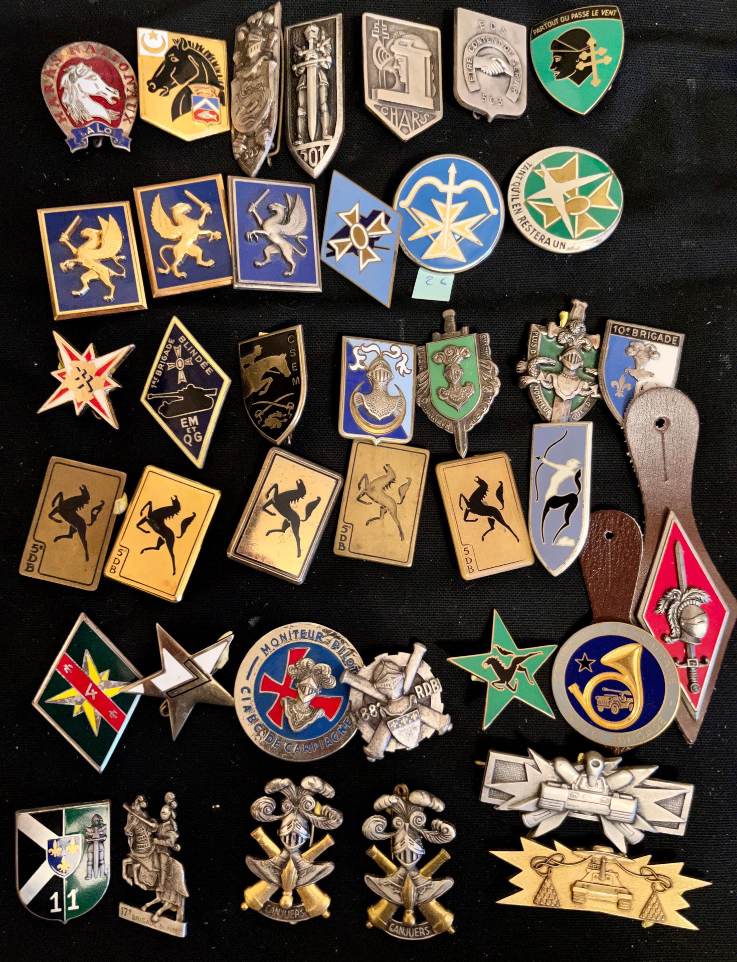 Null 38 large cavalry unit badges and miscellaneous